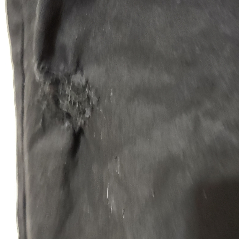 Black Skinny High-Waisted Jeans - Picture 11 of 13
